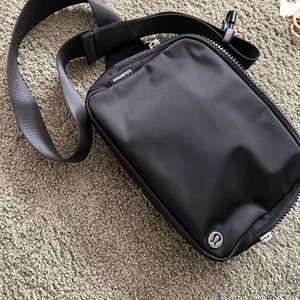 lululemon belt bag
